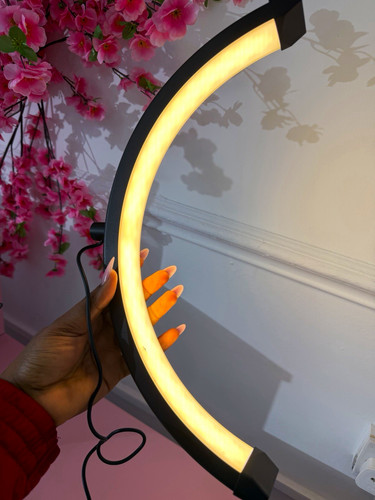 Half moon light beauty table - light,